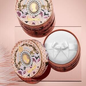 Pat McGrath Bridgerton Scintillating Diamond Body Shimmer Powder Pale Moon BN